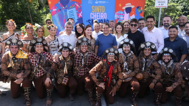 Grupo de quadrilha na programacao do Sao Joao de Fortaleza